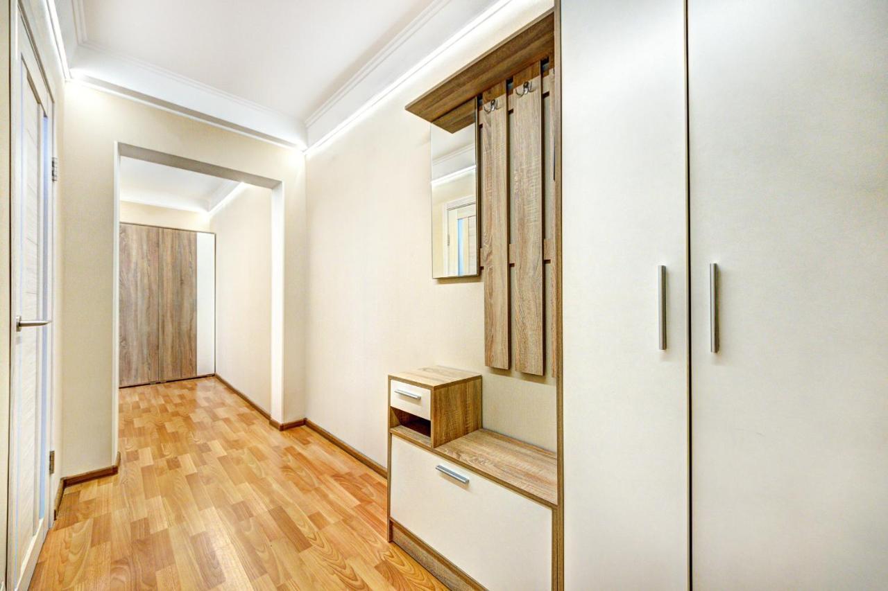 Apartments Near Ocean Plaza Druzhby Narodov Boulevard 8A Kyiv Exterior photo